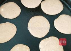 香蕉核桃牛奶松饼的做法图解12