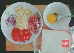 吐司披萨 微波炉版的做法图解1