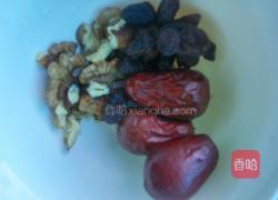 红枣核桃黄豆浆的做法图解2