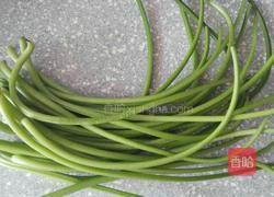  清炒番薯叶茎的做法图解1