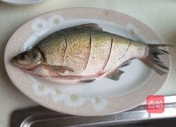 清蒸鳊鱼的做法图解1