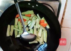 丝瓜豆腐皮鸡蛋面的做法图解3