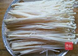 金针菇牛肉卷的做法图解2