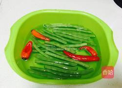 四季豆炒肉的做法图解1