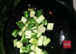 豆豉鲮鱼炒丝瓜的做法图解2