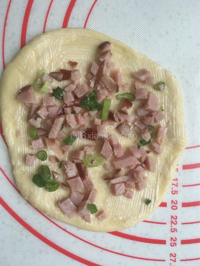 放火腿末和香葱末