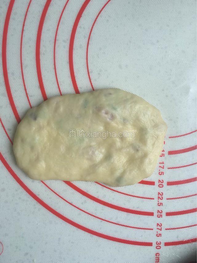 包起来擀成长方形