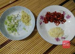 红辣椒凉拌蛤蜊的做法图解2