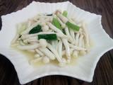 海鲜菇炒蒜的做法[图]