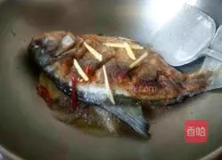 Braised fish recipe illustration 5