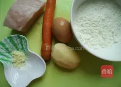 Illustration of how to make chicken and vegetable patties 1