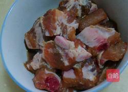 玉米土豆烧排骨的做法图解1