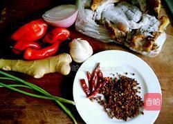 家常香辣脆皮猪蹄的做法图解1