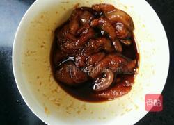 青椒炒肉片的做法图解2