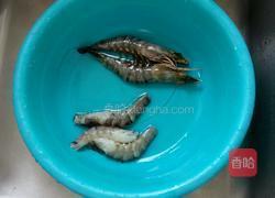 西芹百合虾仁的做法图解1