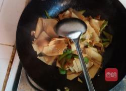 辣椒炒豆腐皮的做法图解6