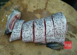 胖头鱼尾汤的做法图解2