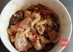 丝瓜瘦肉猪干汤的做法图解2