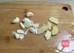 香辣紫苏炒粉肠的做法图解6