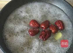 红枣枸杞煲鸡汤的做法图解9
