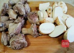 芋艿炖鸭腿的做法图解2