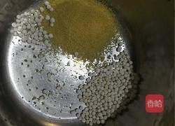 营养粥的做法图解1