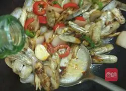 Illustration of how to stir-fry razor clams 8