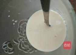 巧克力甜甜圈的做法图解1