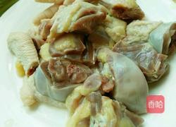 茶树菇焖鸡的做法图解1