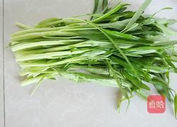 竹叶菜杆炒肉丝的做法图解1
