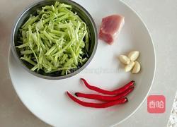 竹叶菜杆炒肉丝的做法图解3