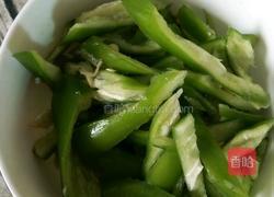 青椒炒蛋的做法图解2