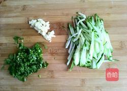 金针菇拌黄瓜的做法图解2