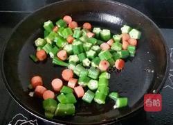 秋葵炒香肠的做法图解7