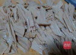 腐竹木耳黄瓜（猪肉版)的做法图解2