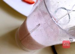 草莓牛奶冰棒的做法图解4