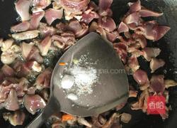 酸胡萝卜炒鸭珍的做法图解10