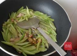 芹菜炒肉的做法图解5