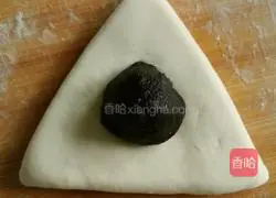 Illustration of how to make fancy bean paste buns 7