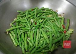 油渣豆角的做法图解8