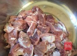 西红柿胡萝卜炖牛腩的做法图解1