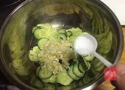 蒜泥黄瓜的做法图解3