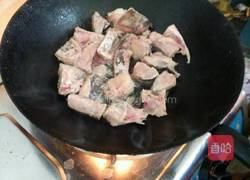 炒鱼块的做法图解2
