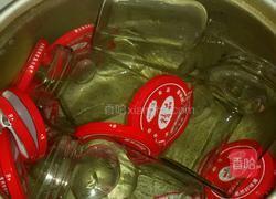 自制黄桃罐头的做法图解1