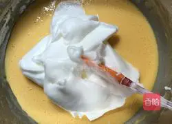 Illustration of how to make meat floss cake rolls 8