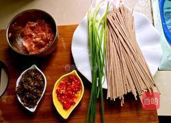 炒荞麦面的做法图解1