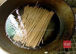 炒荞麦面的做法图解4