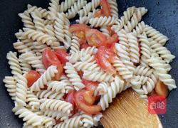 番茄黑胡椒意大利面的做法图解6