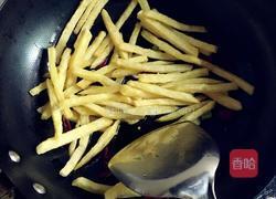 香辣孜然炒薯条的做法图解6