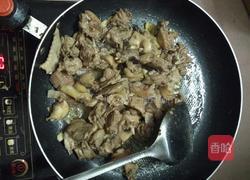 土豆焖鸭的做法图解5
